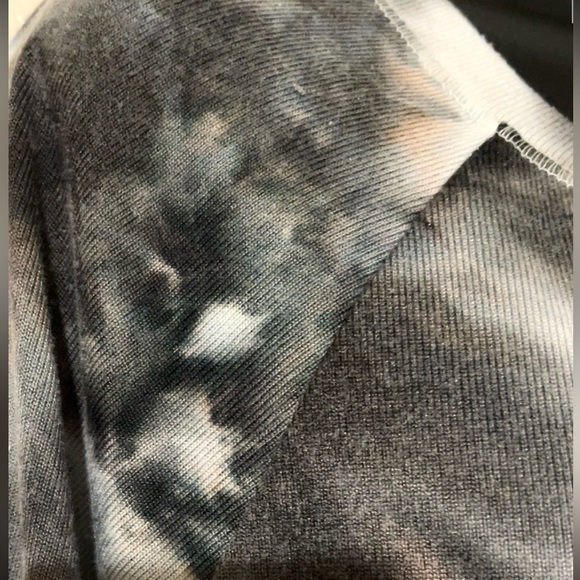 🌺CHIC SOUL Tie Dye Sweatshirt🌺 - Picture 6 of 13